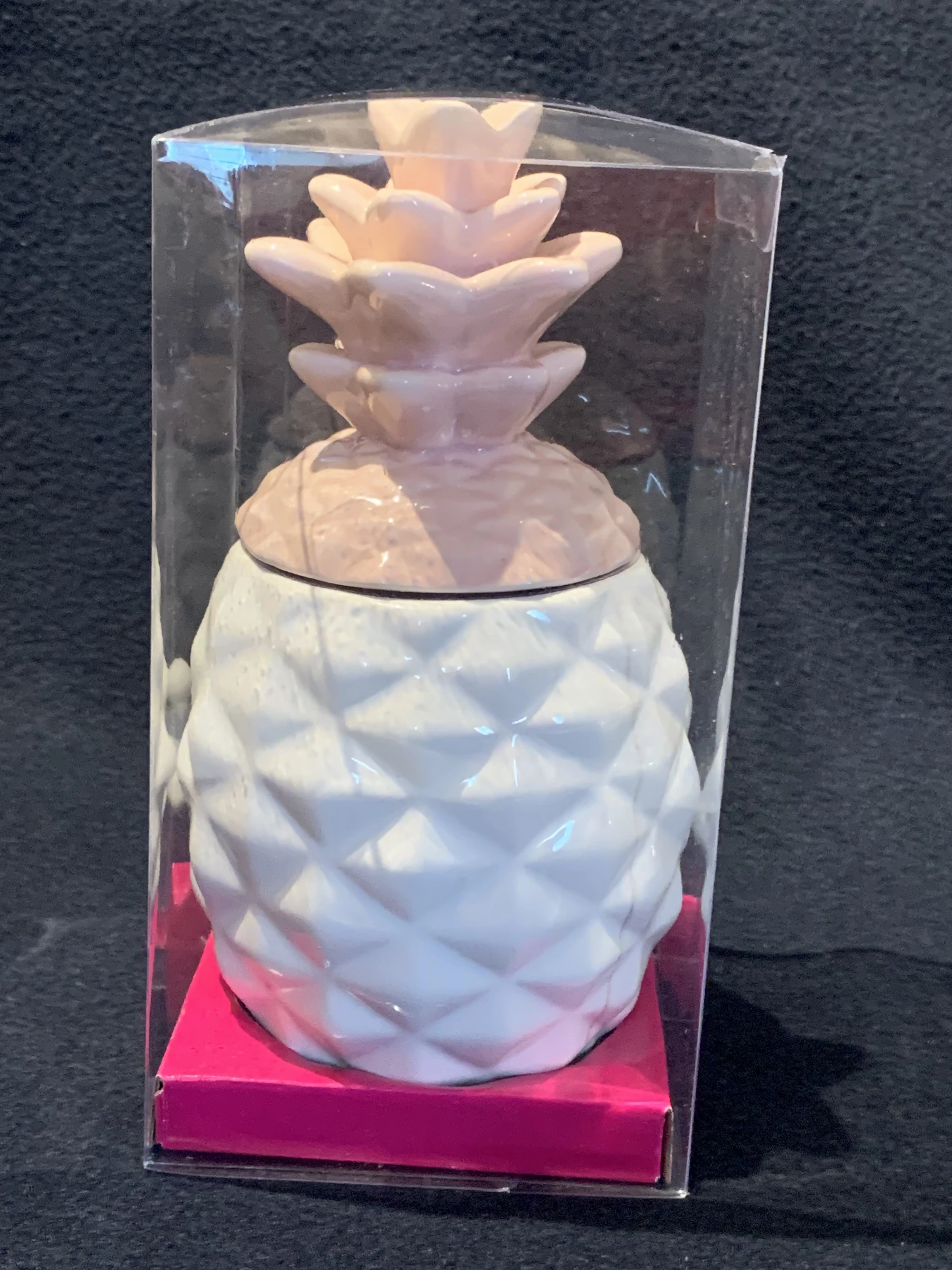 Pot en forme d'ananas avec couvercle en céramique